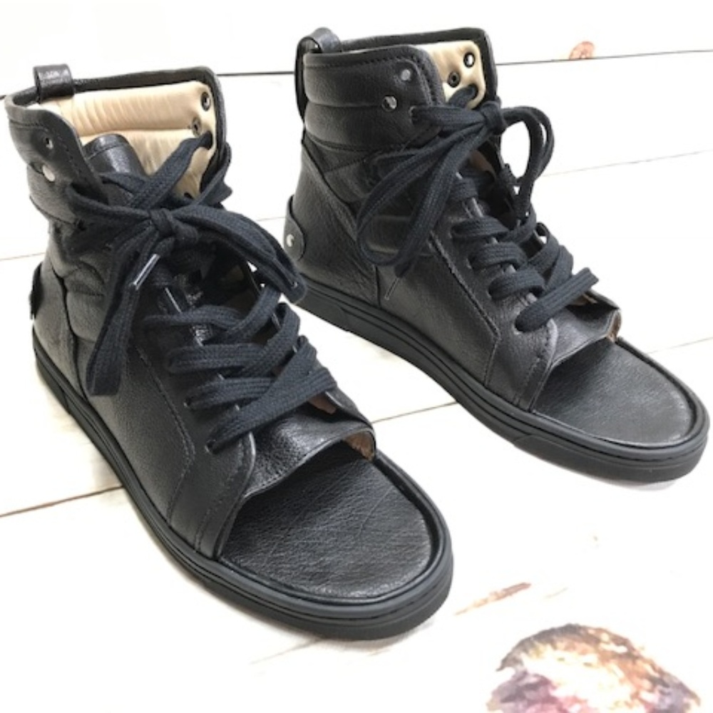 Jean Paul Gaultier Shoes in Men Size 37